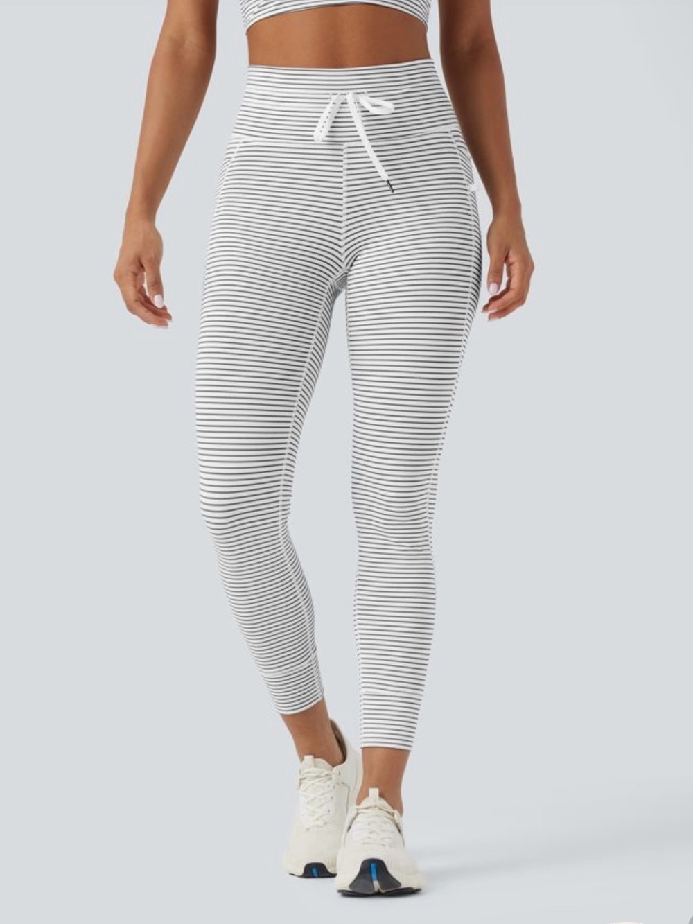 NWT Halara White and navy Striped Drawstring Leggings Size Medium 7/8